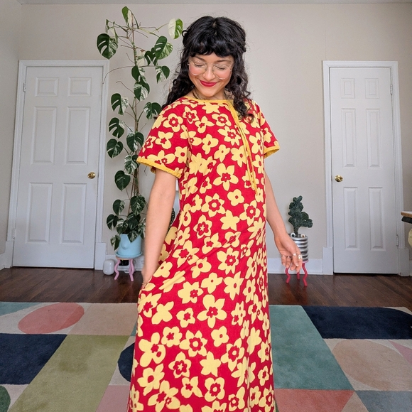 SOLD - Vintage 70s yellow & red floral maxi dress - Picture 7 of 7